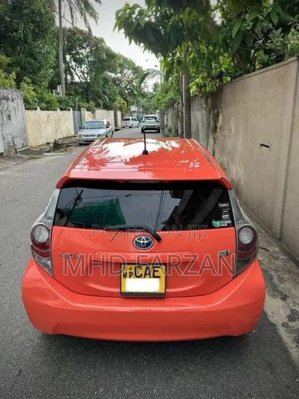 Toyota Aqua 2015 Car (Used)