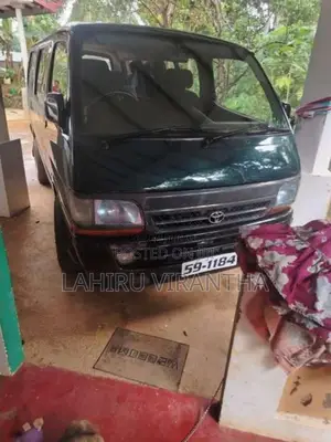 Toyota Dolphin 1991 Van (Used)