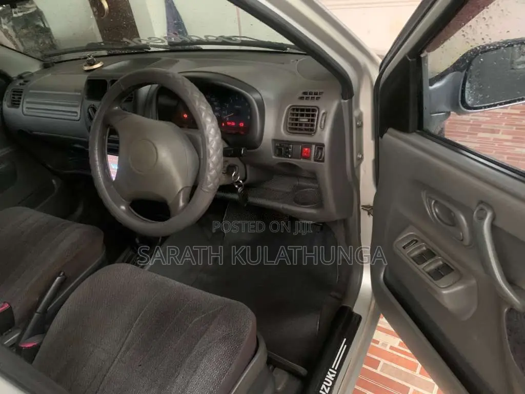 Suzuki Swift 2000 Car (Used)