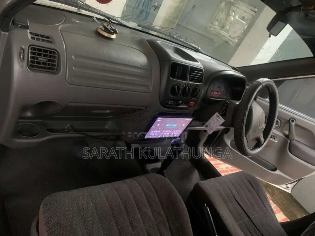 Suzuki Swift 2000 Car (Used)