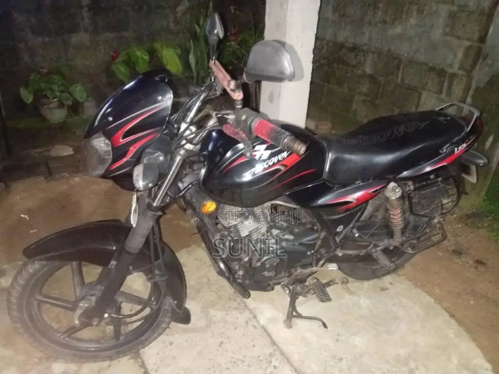 Bajaj UG-6752 2004 Motorbike (Used)