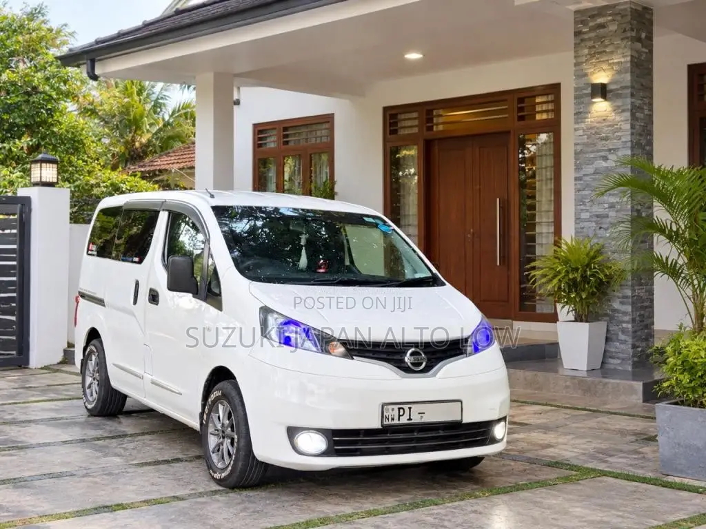 Nissan NV200 Premium GX 2017 Van (Used)