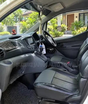 Nissan NV200 Premium GX 2017 Van (Used)