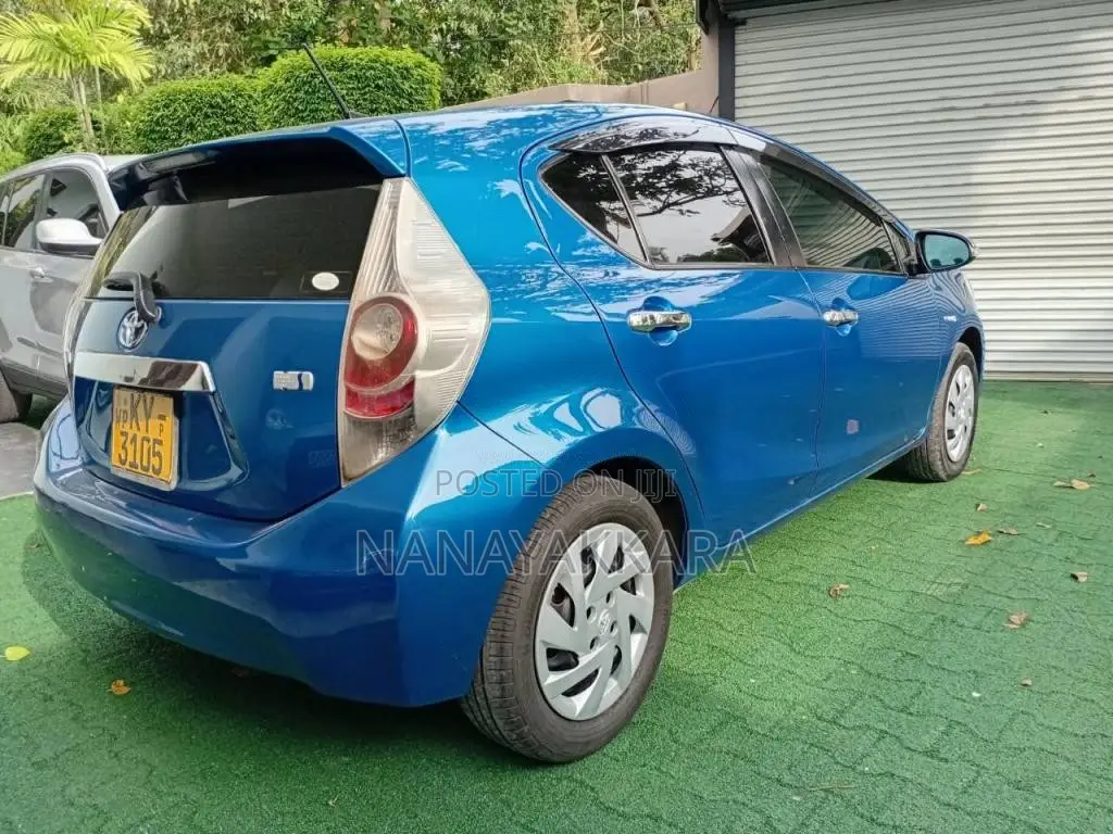 Toyota Aqua 2013 Car (Used)