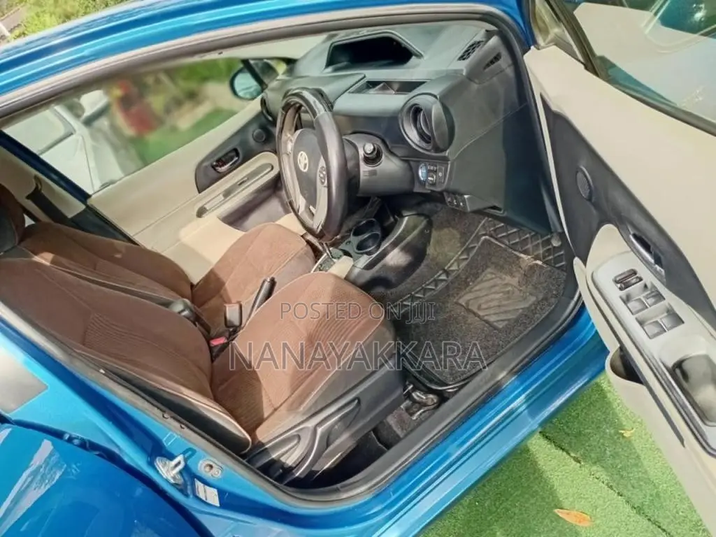 Toyota Aqua 2013 Car (Used)