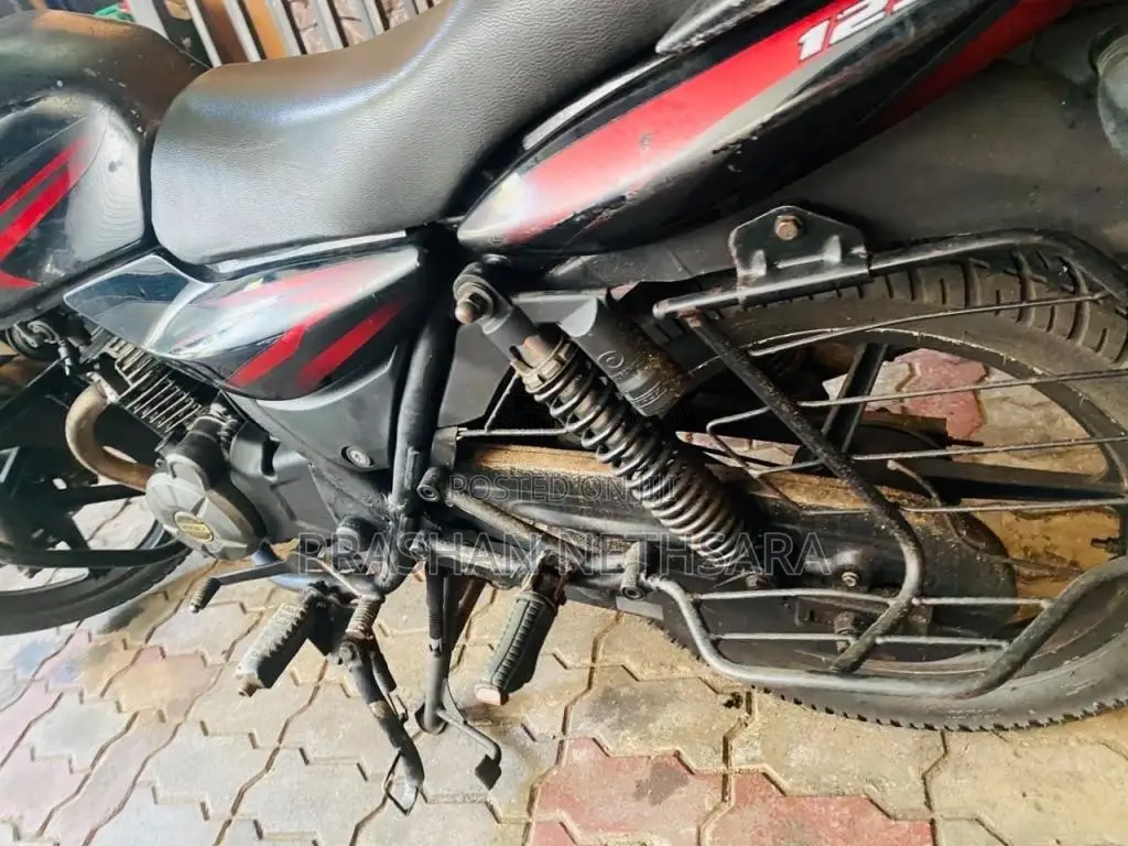 Bajaj Discover 2013 Motorbike (Used)