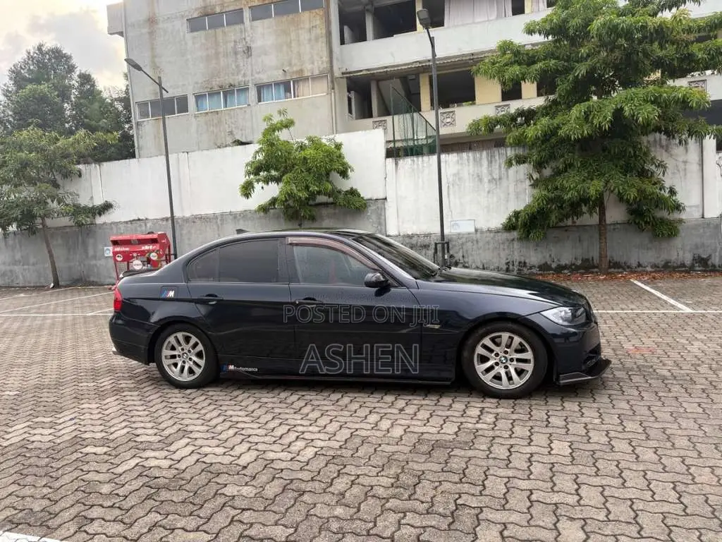 BMW 320i 2007 Car (Used)