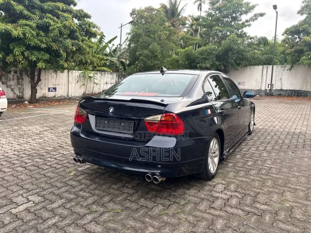 BMW 320i 2007 Car (Used)