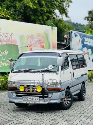Toyota Dolphin 102 1993 Van (Used)