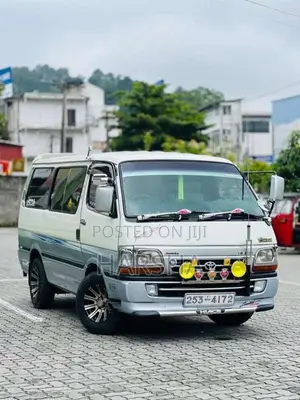 Toyota Dolphin 102 1993 Van (Used)