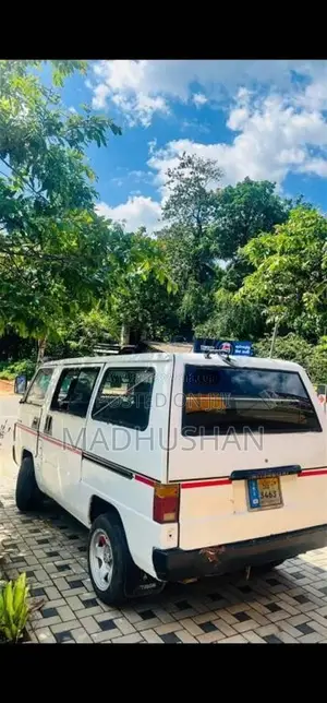 Mitsubishi Delica 1983 Van (Used)