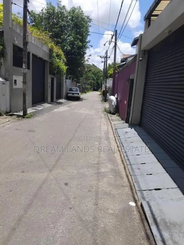 Nawala Koswatta Building For Sale ( RAS - 827 )