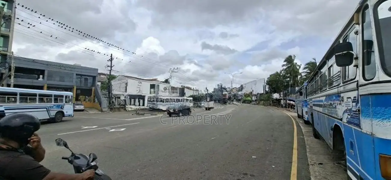Land for sale Baththaramulla palawaththa