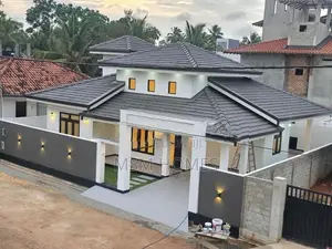 Negombo Brand New House For Sale in Demahanhandiya