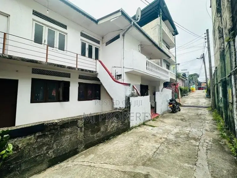 ( YR-1189) Valuable Upper Floor House Rent in Nugegoda