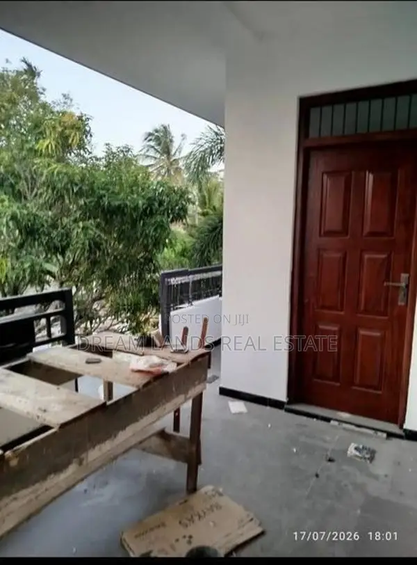 Wadduwa 1st Floor & 2nd For Rent ( R - 832 )