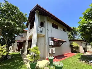 House Ideal For Two Families 2 Units - Katunayake 150 m to Negombo Rd