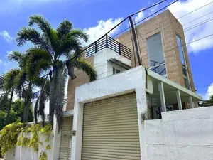Modern Two-Story Box-Type House for Sale Ja-Ela Lake City
