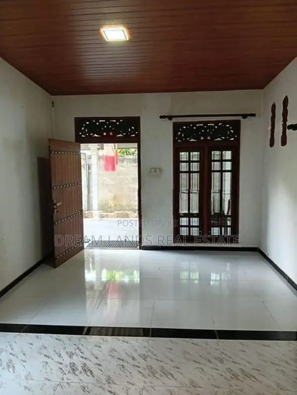 Singal story house for sale in kandana