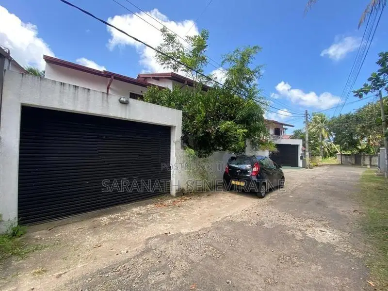 Solid 2 Storied House From Kesbewa Piliyandala