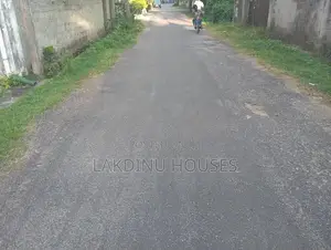Land for sale in Tempelers road kawdana