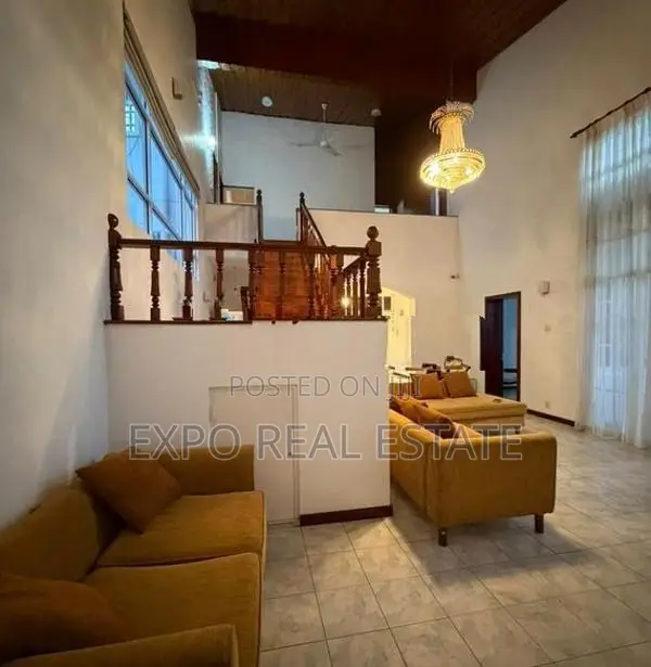 Villa type House for rent in Colombo 5