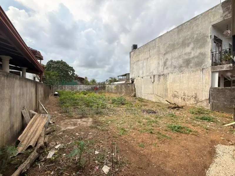Piliyandala /Madapatha Residential Land For Sale 10.04 Perches