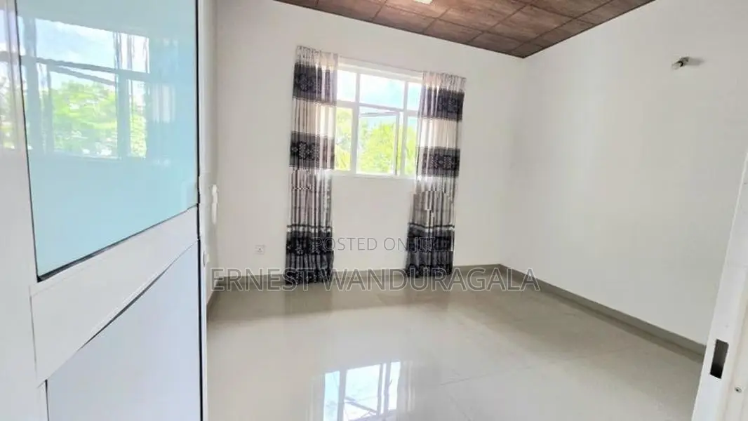 Apartment for Sale in Colombo 6 AS397