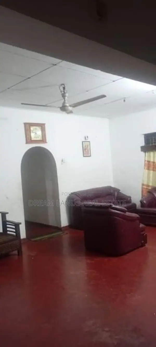 3BED HOUSE FOR SALE IN KIRIBATHGODA (SP1359)