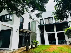 BEAUTIFUL PROPERTY FOR LEASE – LAKE DRIVE