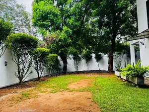 BEAUTIFUL PROPERTY FOR LEASE – LAKE DRIVE