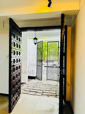 BEAUTIFUL PROPERTY FOR LEASE – LAKE DRIVE