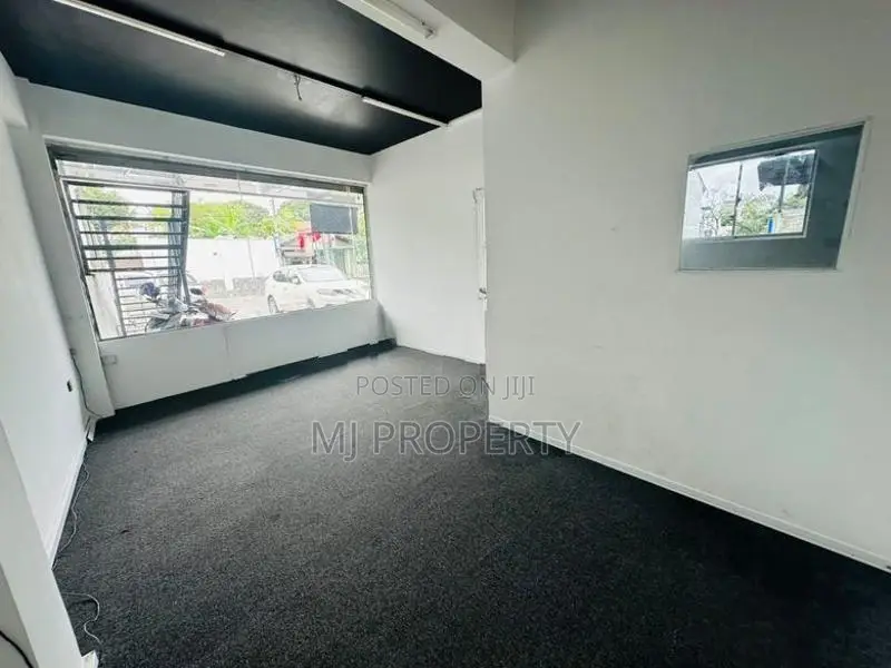 ( YC-1232) Valuable Commercial Building Rent in Battaramulla