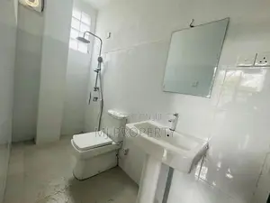 ( YC-1232) Valuable Commercial Building Rent in Battaramulla