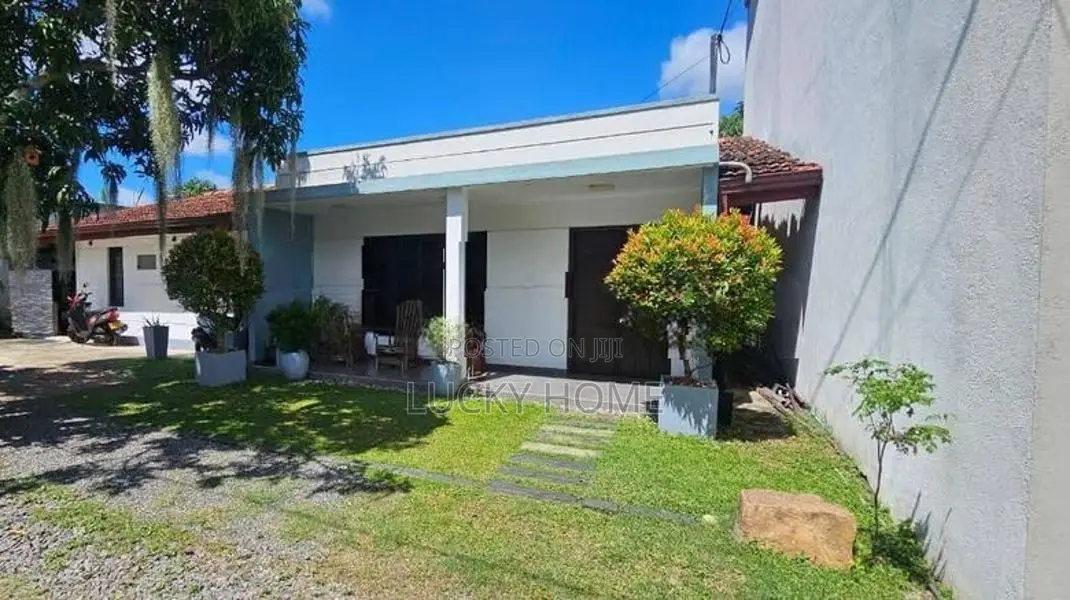 12 Perch House Sale Ja Ela Town