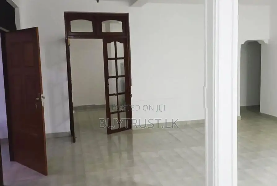 Three Story House for Sale in Mount Lavinia