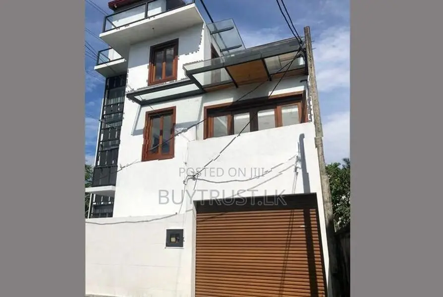 Three Story House for Sale in Kotikawatta
