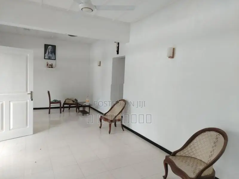 Upstair House for Rent in Bokundara