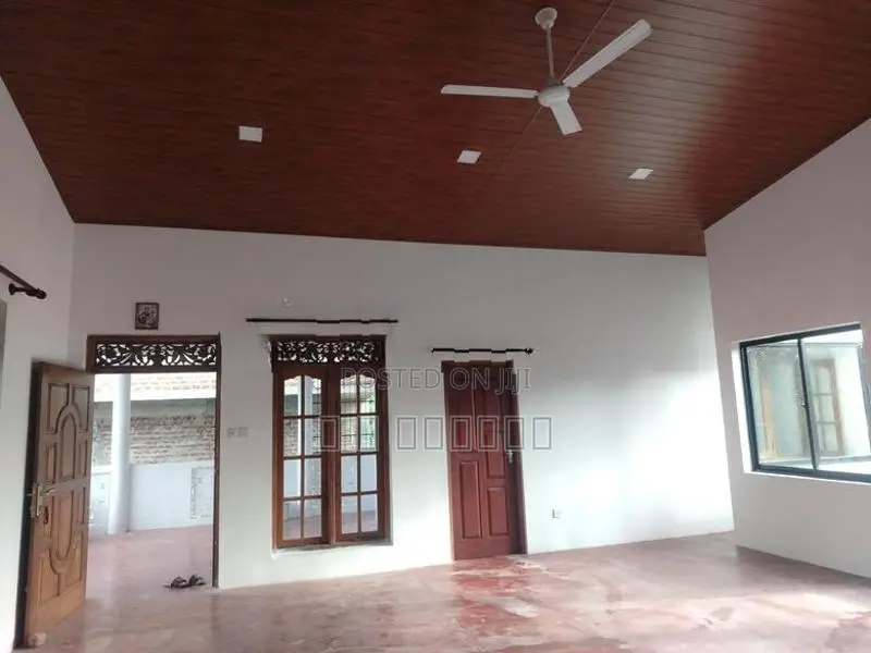 3Bedroom upstair house for rent piliyandala