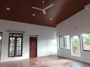 3Bedroom upstair house for rent piliyandala