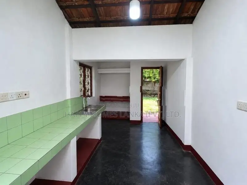 HHL1162 - House for Sale in Kaluwanchikudy