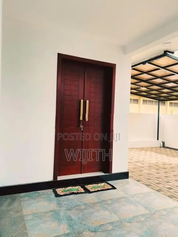 පැය 24ආරක්‍ෂාව සහිත නිදහසේ ඉන්න සුපරි දෙමහල් නිවසක් විකිනිමට පෑලන්වත්ත