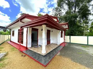 Brand- New House in Delgoda Gampaha - 9.5 Perches