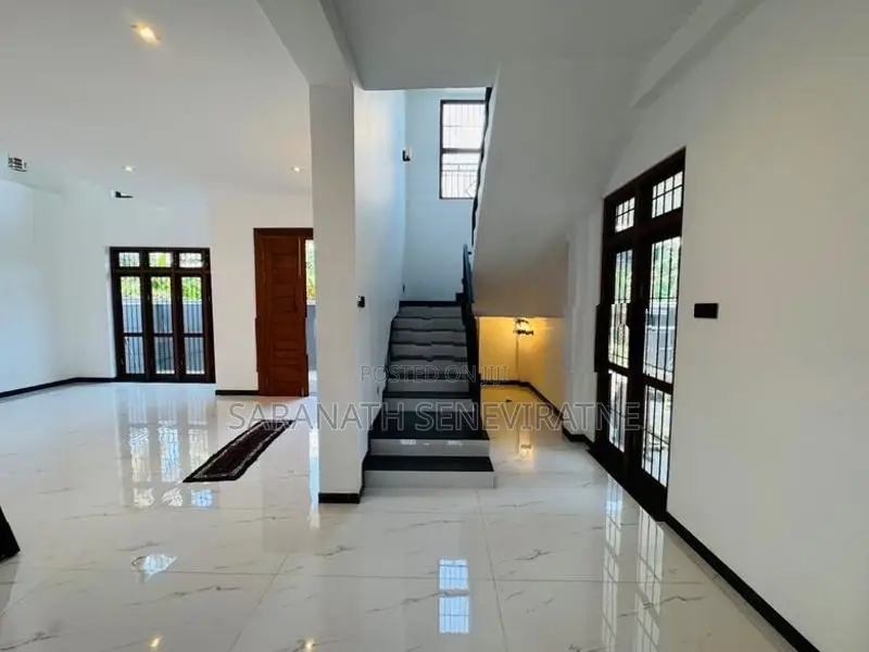 Brand New 5 Bedrooms 4 AC House For Sale In Homagama Magammana