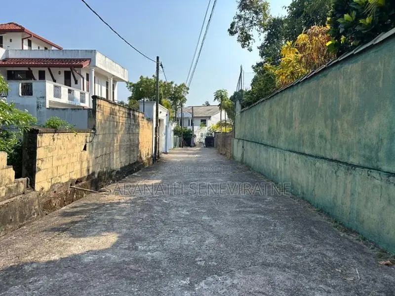 Land With House For Sale Value From Pepiliyana - Kohuwala