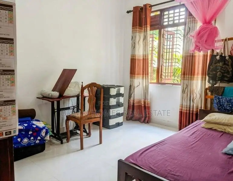 Beautiful 2-Storey House for Sale – Gampaha, Yakkala
