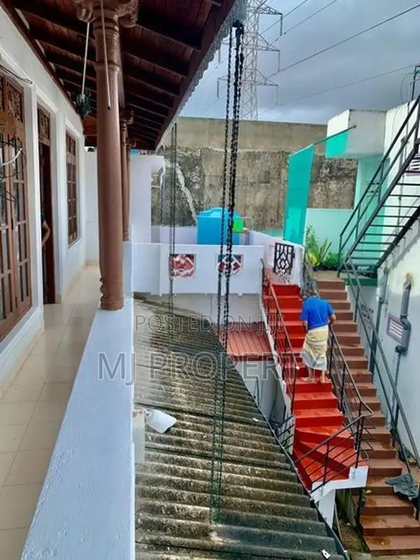 ( SR-1228) Valuable Upper Floor House Rent in Dematagoda