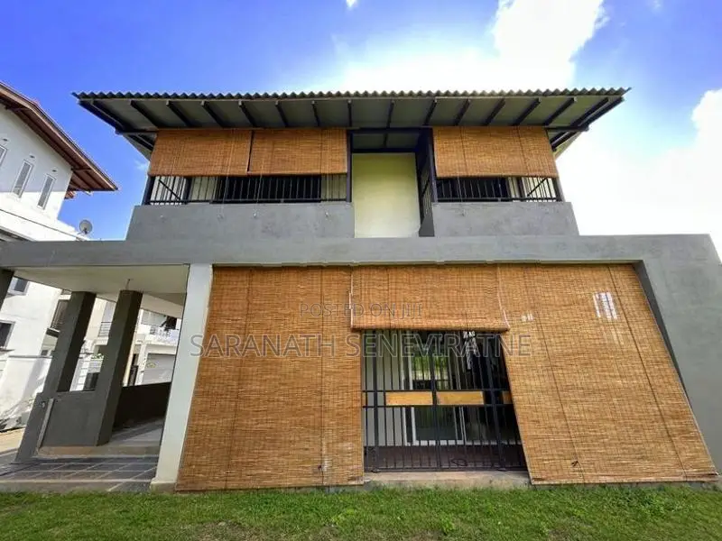 LUXURY HOUSE Bordering Bolgoda River Reservation FOR SALE IN MORATUWA
