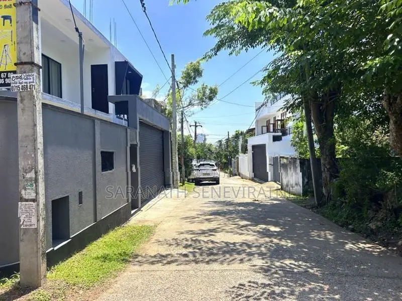 Land in Boralesgamuwa Newton Seneviratne Mw