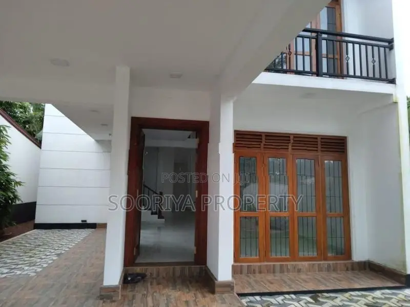 ARCHITECTURAL DESIGNED BRAND NEW HOUSE FOR SALE IN PILIYANDALA